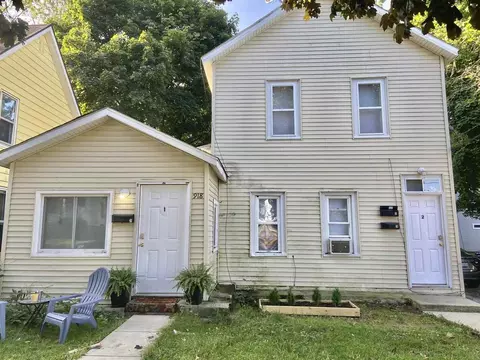 918 Watson St SW UNIT 2, Grand Rapids, MI 49504