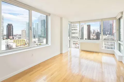 515 9th Ave #17I, New York, NY 10018
