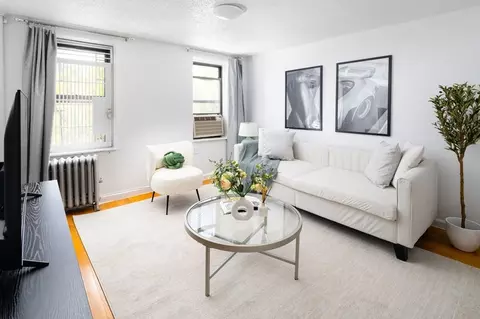 44 Hester St #1359074P, New York, NY 10002