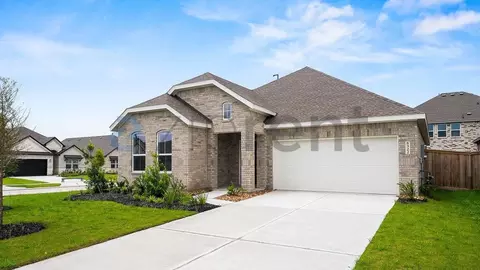 8322 Amber Summit Ln, Angleton, TX 77515
