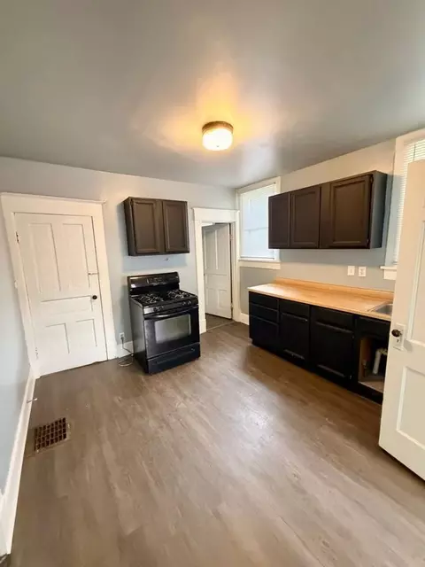 962 W 35th St, Indianapolis, IN 46208