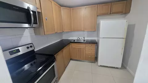 15221 NE 6th Ave #A210, North Miami Beach, FL 33162