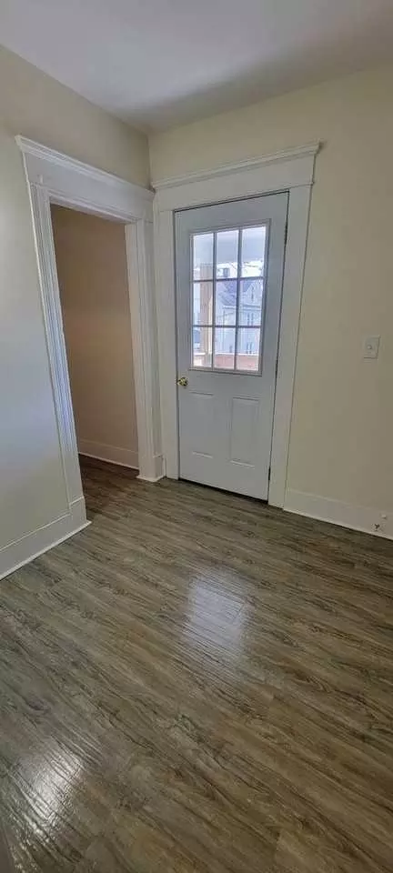 20 Denton Cir, Springfield, MA 01104