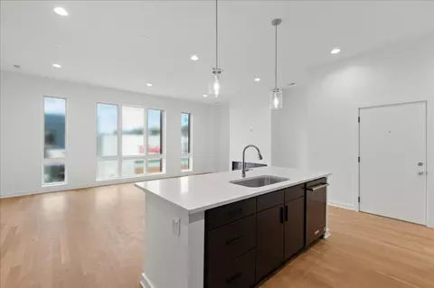 1651 W Chicago Ave #2E, Chicago, IL 60622