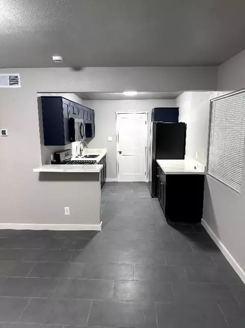 1102 W Cochise Dr #3, Phoenix, AZ 85021