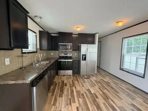 181 Terri Dr #181, Dearborn Heights, MI 48127