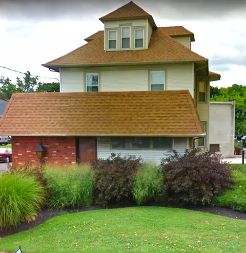 25 S White Horse Pike 1st Fl, Audubon, NJ 08106