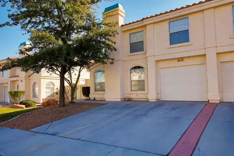 8023 W Rochelle Ave, Spring Valley, NV 89147