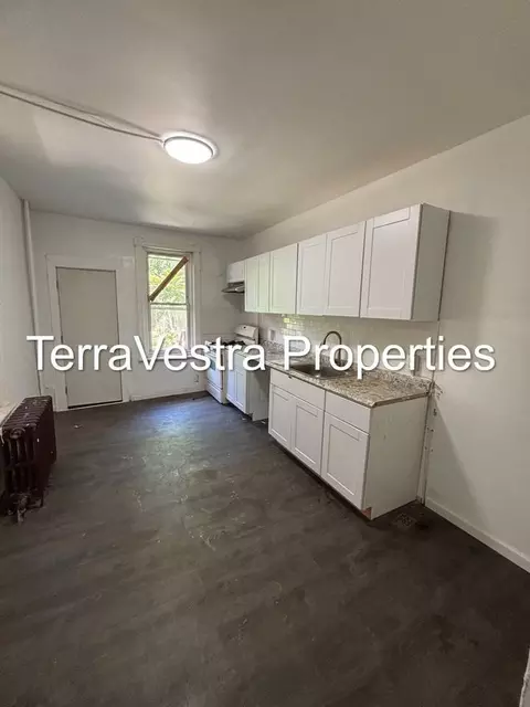 433 Viola St, Camden, NJ 08104