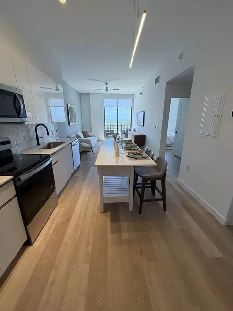 213 SW 2nd Ave #A, Dania Beach, FL 33004