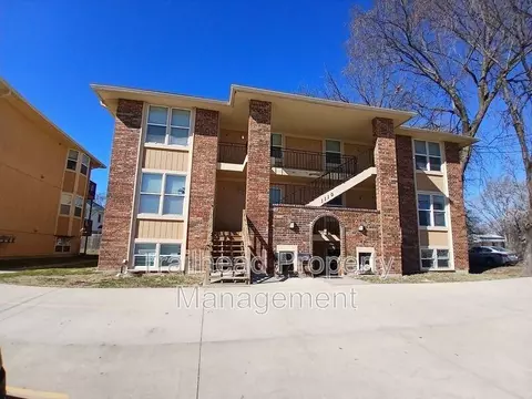 1100 N Noland Rd #D, Independence, MO 64050