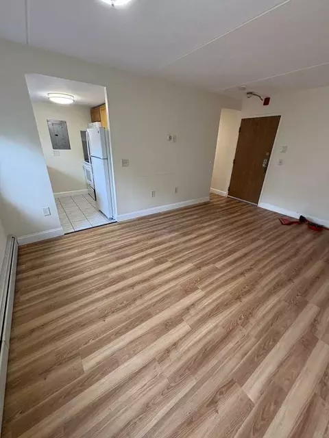 400 Massachusetts Ave #35, Boston, MA 02115