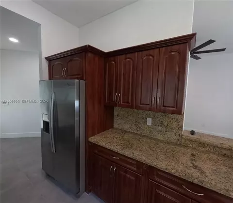 1211 SW 84th Ter, Pembroke Pines, FL 33025