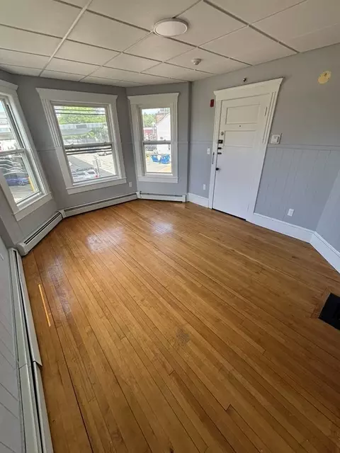 12 Pond St, Beverly, MA 01915