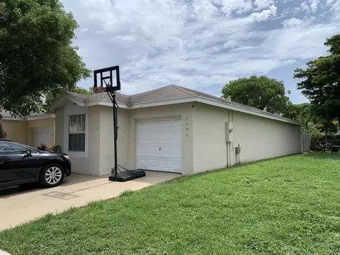 4109 Eastridge Cir, Pompano Beach, FL 33064