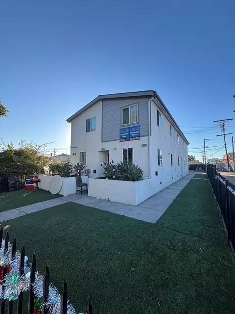 120 E 107th St, Los Angeles, CA 90003