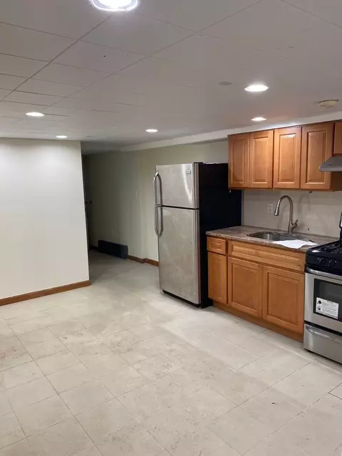 141 14 Booth Memorial Ave #1B, New York, NY 11355