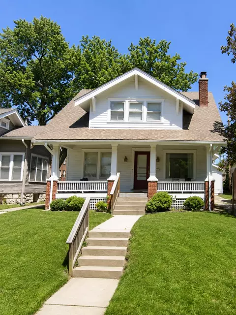 5317 Charlotte St, Kansas City, MO 64110