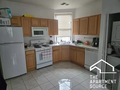 1037 W Polk St #3F, Chicago, IL 60607