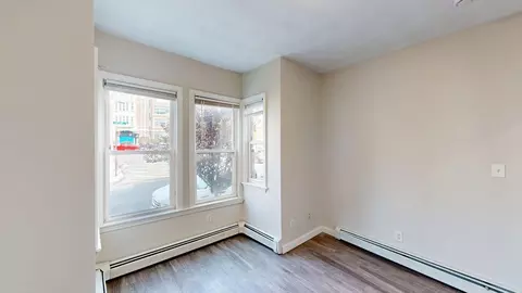 129 Eutaw St #3, Boston, MA 02128