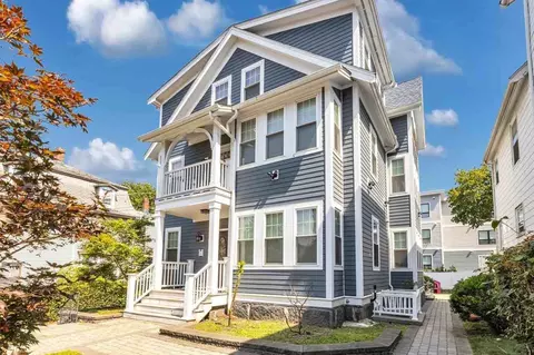 13 Pierce St #2, Hyde Park, MA 02136