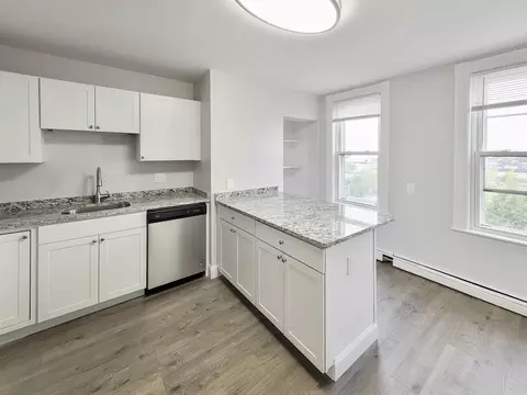 114 Falcon St #3, Boston, MA 02128