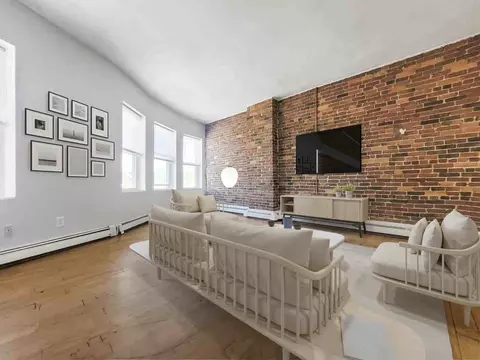 338 Warren St #1, Boston, MA 02119