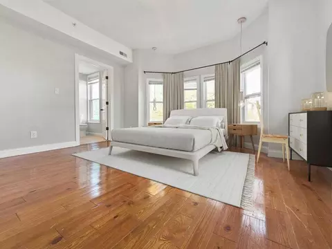 30 Arcadia St #2R, Boston, MA 02122