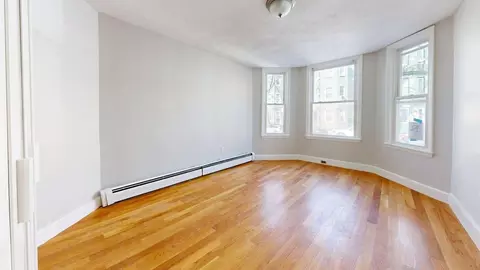 205 Chelsea St #3, Boston, MA 02128