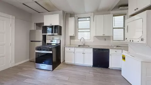 346 Chelsea St #2, Boston, MA 02128