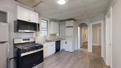 346 Chelsea St #1, Boston, MA 02128
