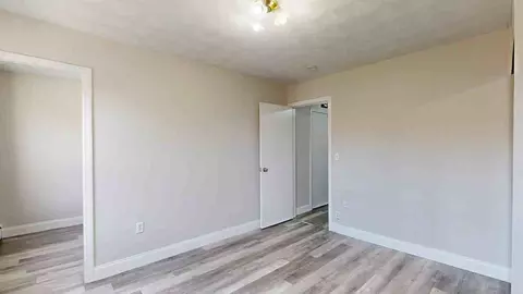 137 Chelsea St #2, Boston, MA 02128