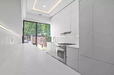 1580 Beacon St #100, Brookline, MA 02446
