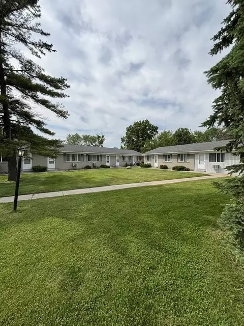 5046 Northfield Dr, Monroe, MI 48161