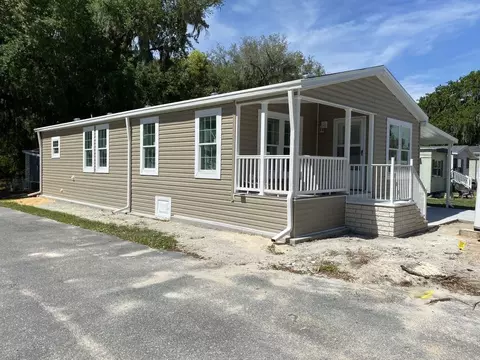 513 Old Colony Rd, Leesburg, FL 34748