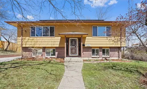 4555 Brookfield Dr, Boulder, CO 80305