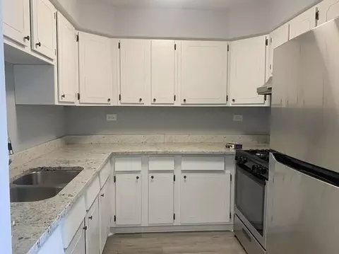 392 Executive Dr #205, Carol Stream, IL 60188