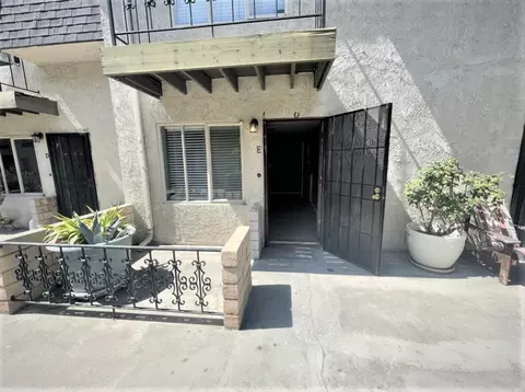2227 N Broadway, Santa Ana, CA 92706
