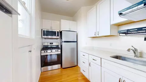 920 Taylor St #8, San Francisco, CA 94108