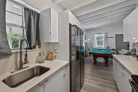 140 SE 9th Ave, Boynton Beach, FL 33435
