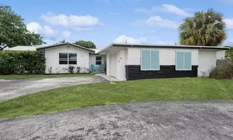 194 SE 27th Ave, Boynton Beach, FL 33435