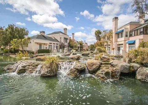 826 Lakeshore Dr #826, Redwood City, CA 94065