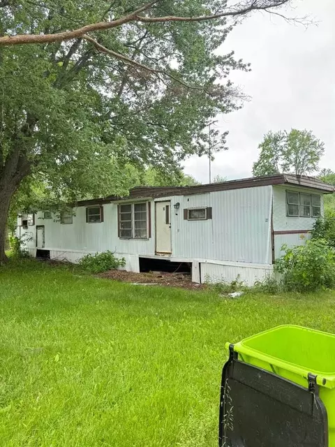 1404 N Rumbaugh Ln #28, Midland, MI 48642