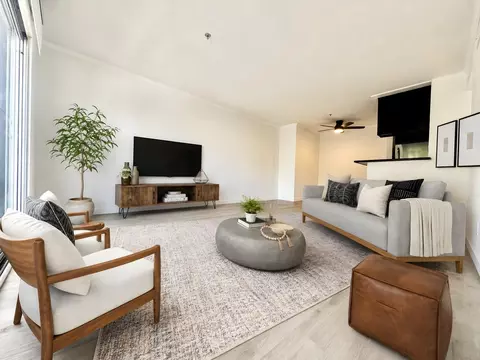 11041 Hesby St #101, North Hollywood, CA 91601
