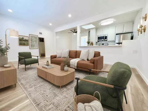 10707 Landale St #11, North Hollywood, CA 91602
