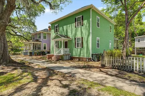 638 E 37th St, Savannah, GA 31401