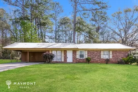 25 Hickory Cir, Carrollton, GA 30116