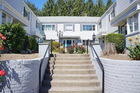 2449 NW Lovejoy St, Portland, OR 97210