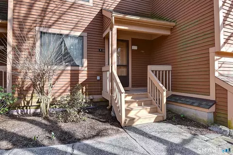 2 Stonington Ct UNIT 2, Avon, CT 06001