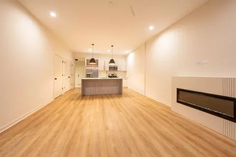 6340 W Belmont Ave #301, Chicago, IL 60634